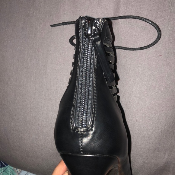 Women’s open toe heels - Picture 2 of 2